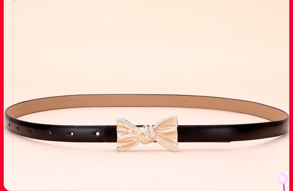 Bőr öv szalag díszítéssel