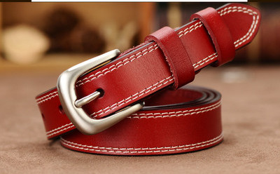 Modern női öv két modellben, vékony és széles