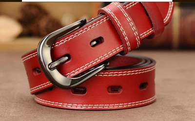 Modern női öv két modellben, vékony és széles