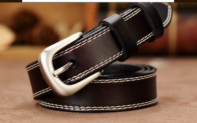 Modern női öv két modellben, vékony és széles