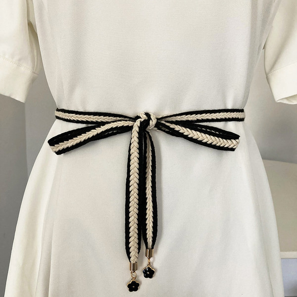 Kötött női öv fém díszítéssel