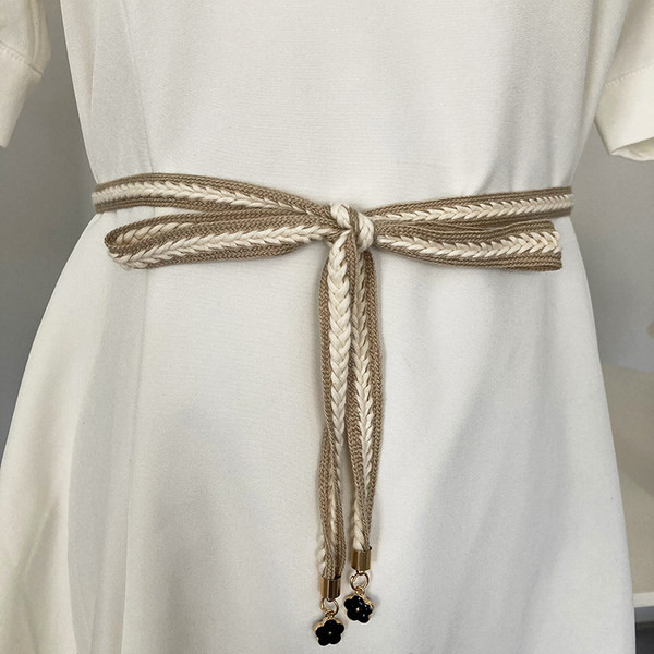 Kötött női öv fém díszítéssel