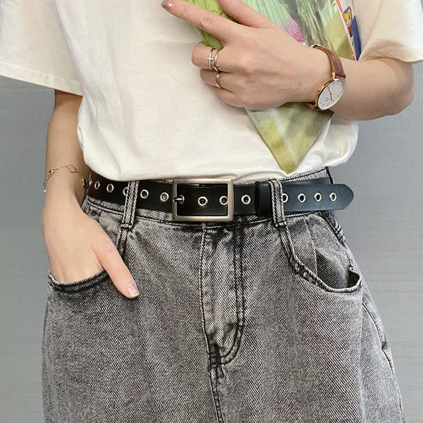 Női bőr öv fém csattal - fekete színben