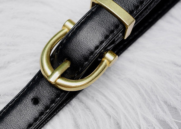 Női bőr vékony öv fém csattal