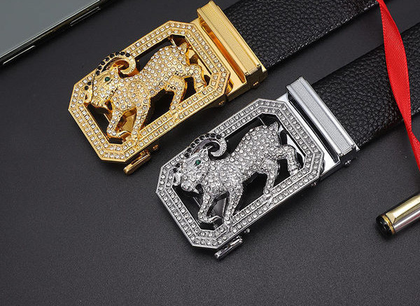 Мъжки модерен колан с камъни 