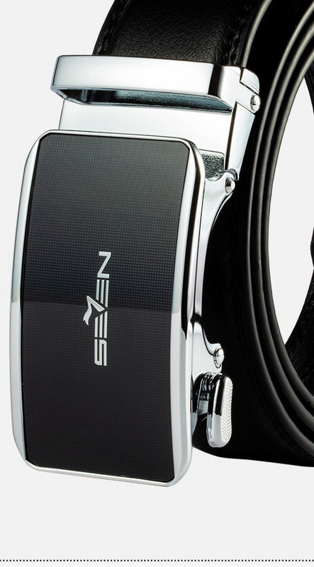 Férfi műbőr öv fém rögzítéssel és felirattal