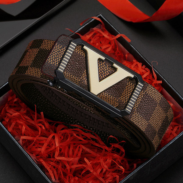 Cureaua de dama moderna cu decor metalic