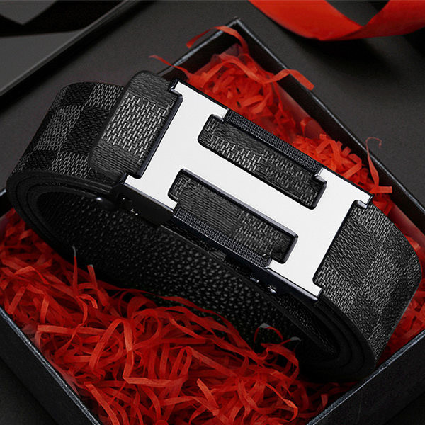 Мъжки модерен колан с метална декорация 