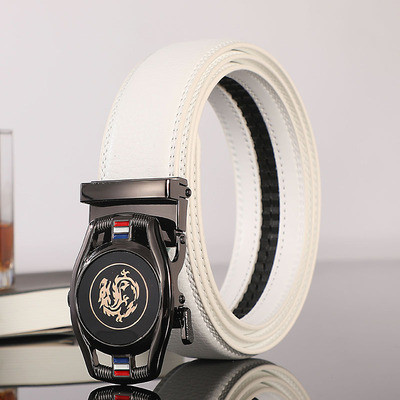 Įvairių modelių stilingas vyriškas baltas odinis diržas