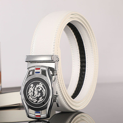 Įvairių modelių stilingas vyriškas baltas odinis diržas