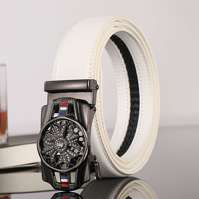 Įvairių modelių stilingas vyriškas baltas odinis diržas