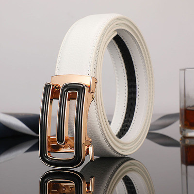 Įvairių modelių stilingas vyriškas baltas odinis diržas