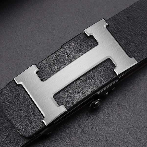 Елегантен мъжки колан с метална декорация