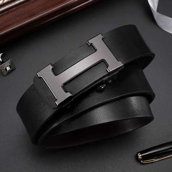 Елегантен мъжки колан с метална декорация