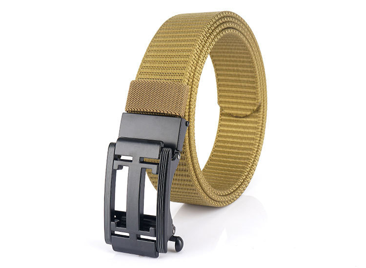 Elastični muški remen jednobojni model s metalnom kopčom