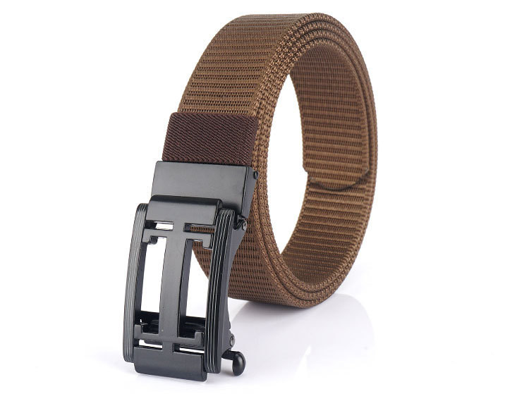 Elastični muški remen jednobojni model s metalnom kopčom