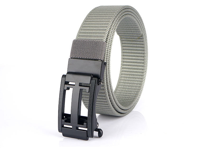 Elastični muški remen jednobojni model s metalnom kopčom