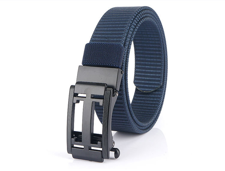 Elastični muški remen jednobojni model s metalnom kopčom