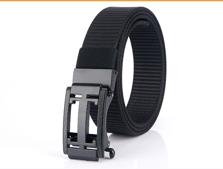 Elastični muški remen jednobojni model s metalnom kopčom