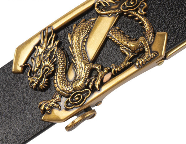 Curea bărbătească din piele cu cataramă aurie