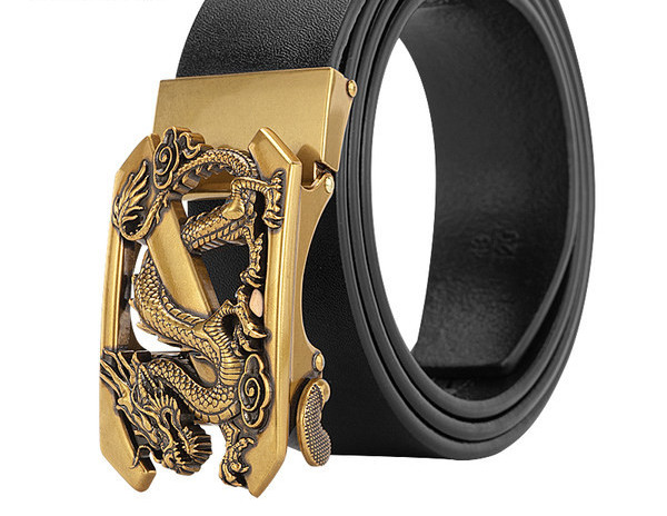 Curea bărbătească din piele cu cataramă aurie