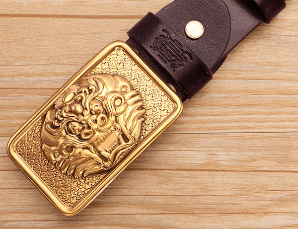 Férfi öv fém rögzítéssel