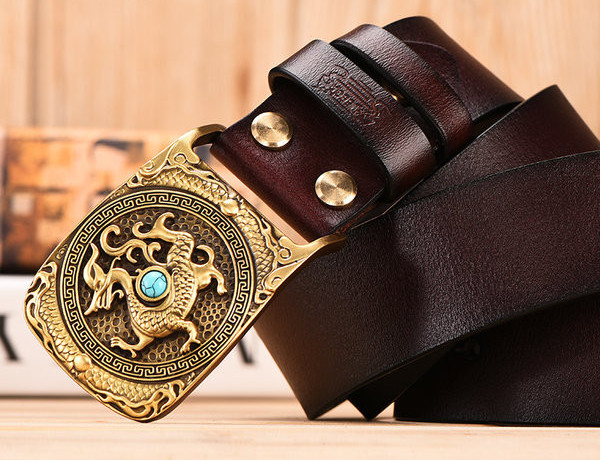 Ādas josta ar metāla apdari