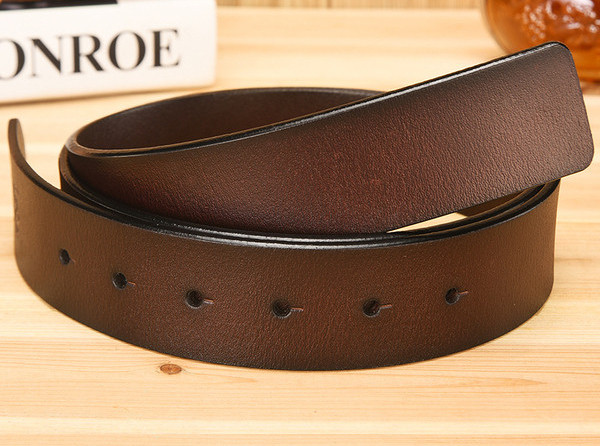 Cureaua moderna din piele fara catarama