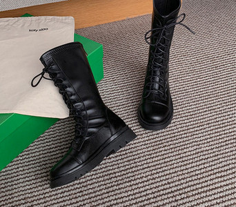 Απλό μοντέλο παιδικές μπότες από οικολογικό δέρμα