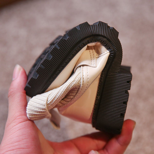 Παιδικές μπότες λουστρίνι διακοσμημένες με πέτρες