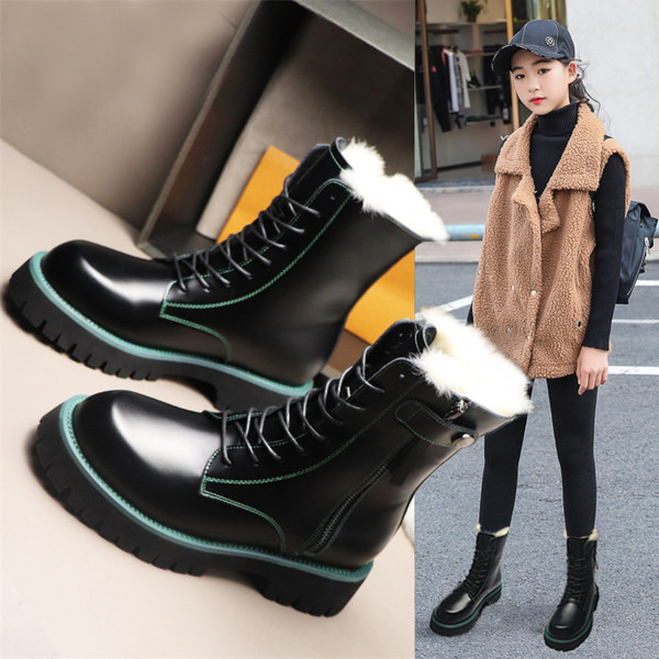 Παιδικά μποτάκια με ζεστή φόδρα - μαύρο χρώμα