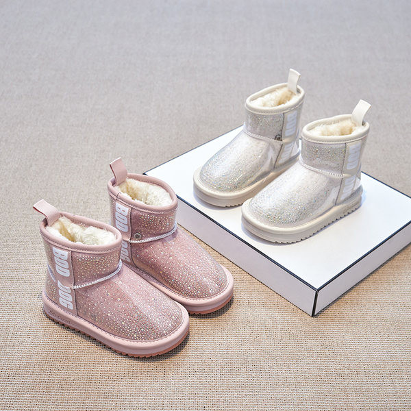 Ζεστές μπότες για το χειμώνα - πολλά μοντέλα