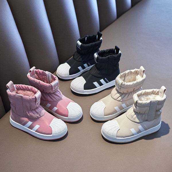 Νέο μοντέλο παιδικές μπότες με επίπεδη σόλα