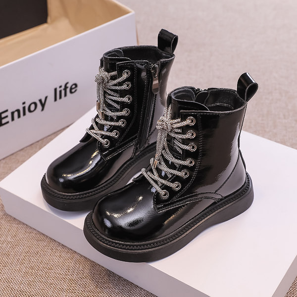 Παιδικά κομψά μποτάκια λουστρίνι για κορίτσια με φερμουάρ