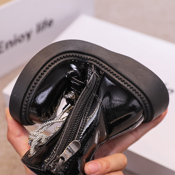 Παιδικά κομψά μποτάκια λουστρίνι για κορίτσια με φερμουάρ