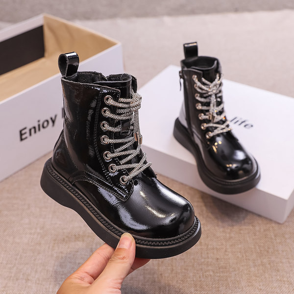 Παιδικά κομψά μποτάκια λουστρίνι για κορίτσια με φερμουάρ