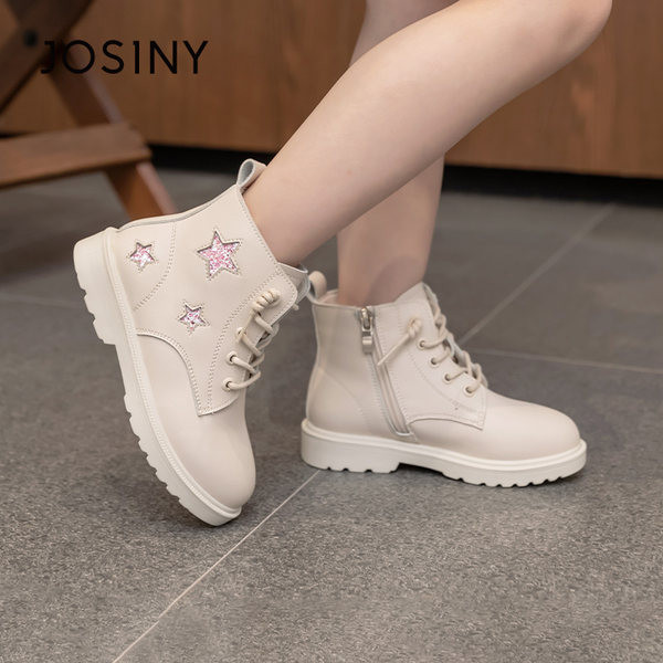 Παιδικά χειμωνιάτικα μποτάκια με κέντημα