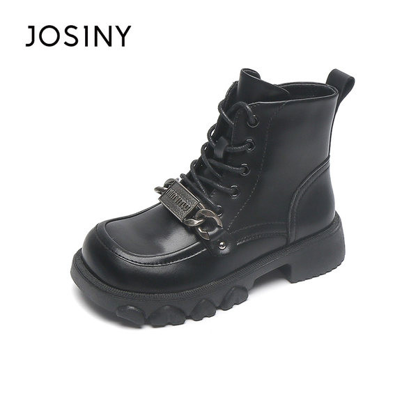 Παιδικά μποτάκια με τραχιά σόλα - μαύρο χρώμα