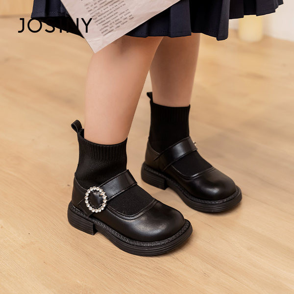 Gyerek modern műbőr csizma csattal