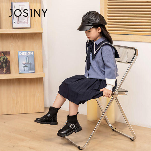 Gyerek modern műbőr csizma csattal