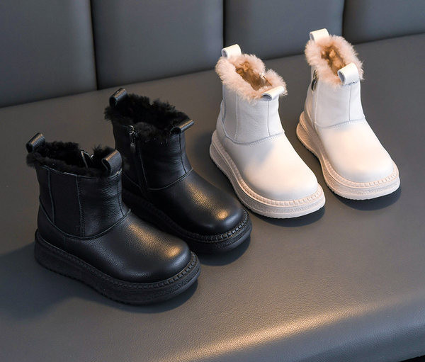 Cizme de iarna pentru copii alb si negru cu puf
