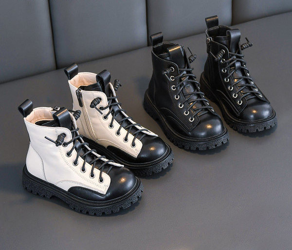 Μοντέρνα  παιδικές μπότες με κορδόνια στρογγυλεμένο σχέδιο