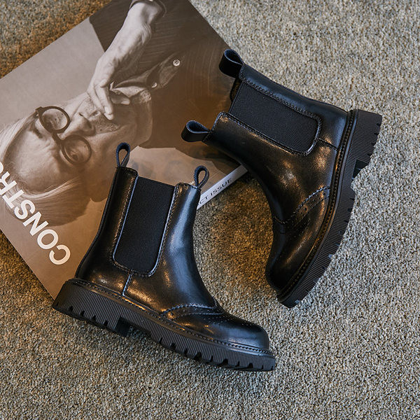 Μοντέρνα παιδικά μποτάκια με λάστιχο