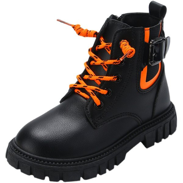 Παιδικά μποτάκια με χρωματιστά κορδόνια