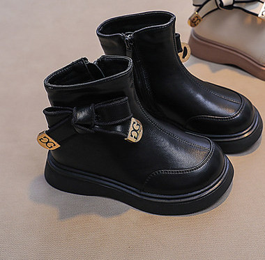 Παιδικά μποτάκια με κορδέλα για κορίτσια