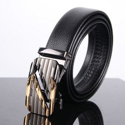 Κομψή ανδρική έκο δερμάτινη ζώνη σε διαφορετικά μοντέλα