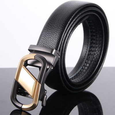 Κομψή ανδρική έκο δερμάτινη ζώνη σε διαφορετικά μοντέλα