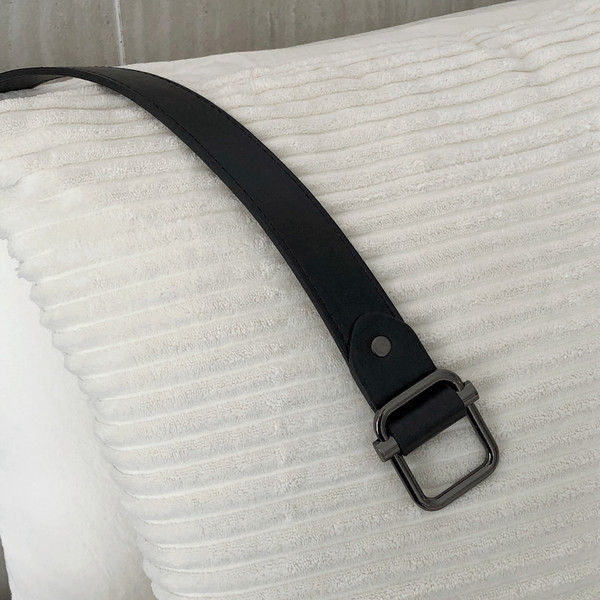 Fekete férfi öv fém csattal