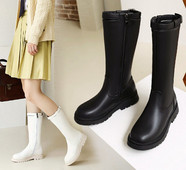 Χειμερινές παιδικές μπότες σε μαύρο και άσπρο χρώμα