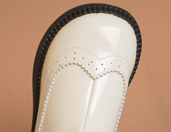 Παιδικά στρογγυλεμένα λουστρίνια μποτάκια με κορδέλα και φερμουάρ